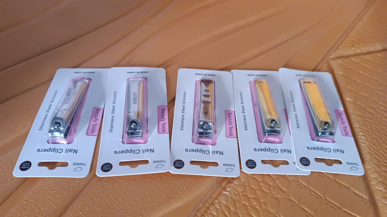 Stainless Steel Folding Portable Large Nail Clippers with Nail File (1 Pc / Mix Design) Stainless Steel Folding Portable Large Nail Clippers with Nail File (1 Pc / Mix Design)